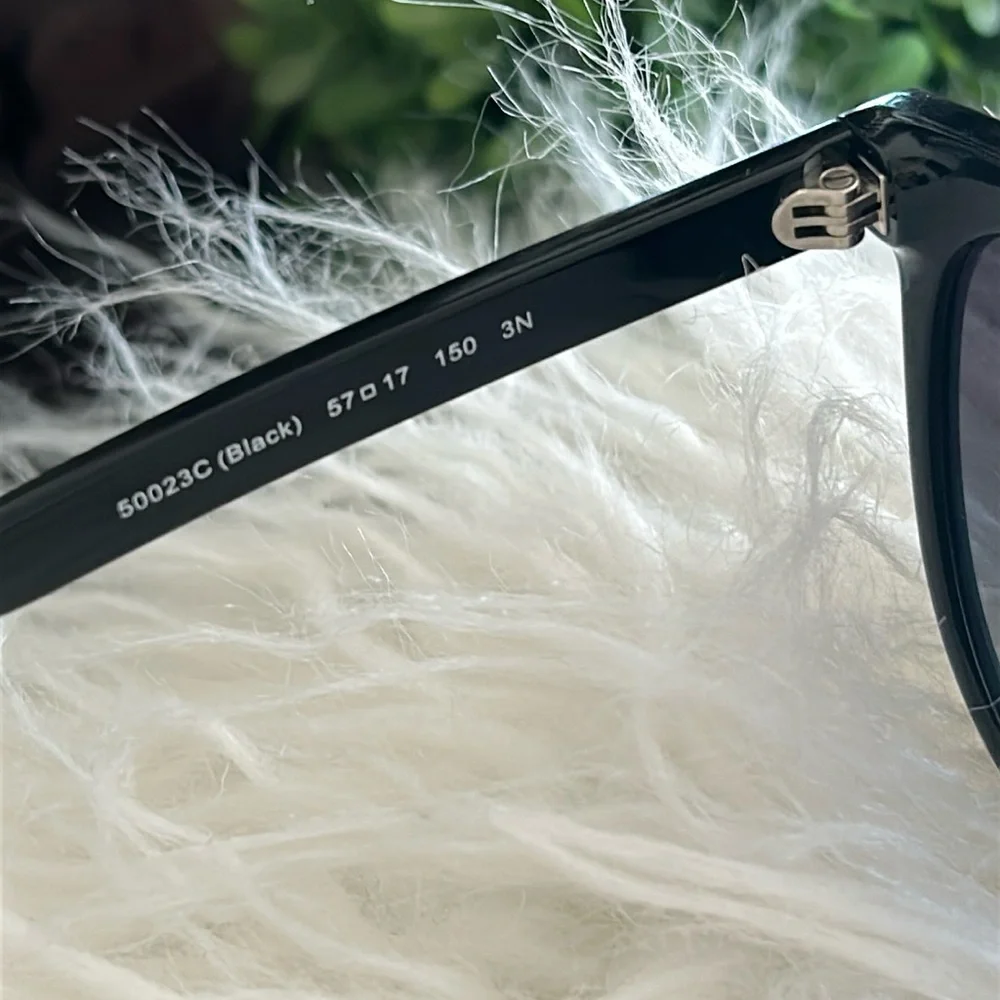 Coach Embedded C Rounded Square Sunglasses with Sleek Design and ombré effect